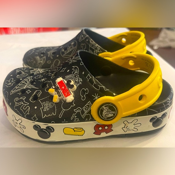 CROCS Other - Crocs Mickey Mouse Child 8 Disney black red yellow